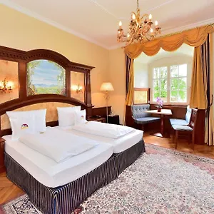 Hotel Schloss Wasserburg